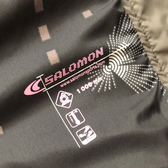 Salomon size m puffer coat - Picture 8 of 9